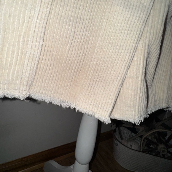 GeeGee Cream Corduroy Button-Up shirt/Jacket dress.  Size M  VGUC - Picture 3 of 12